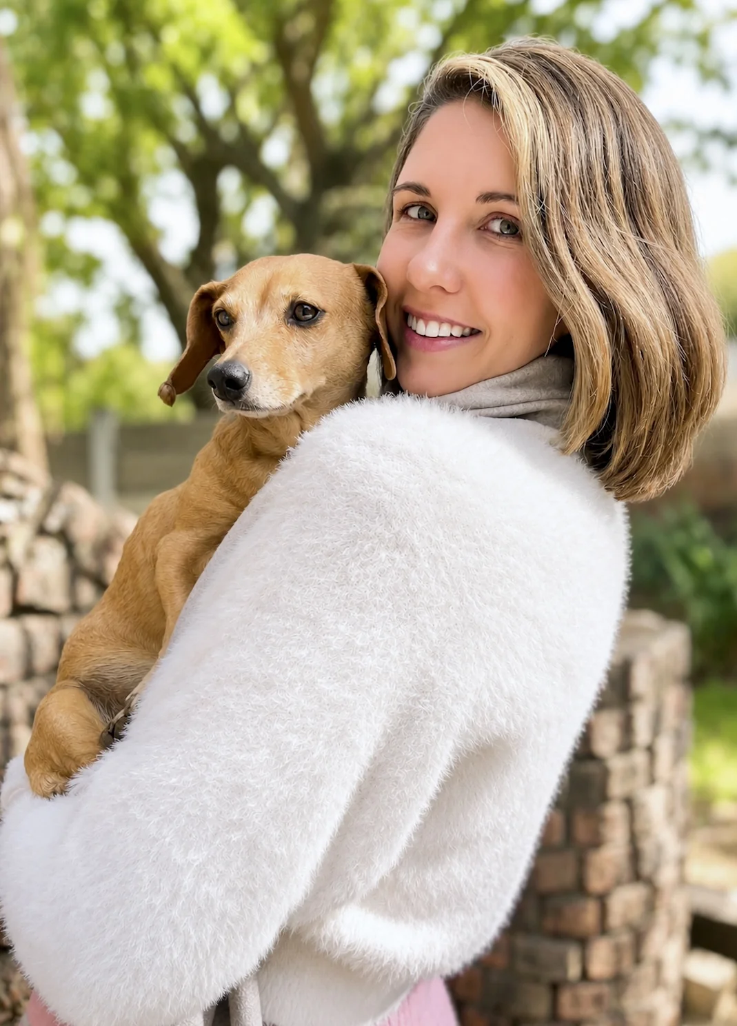 Elegant luxury villa with a beautiful garden where pets can roam freely